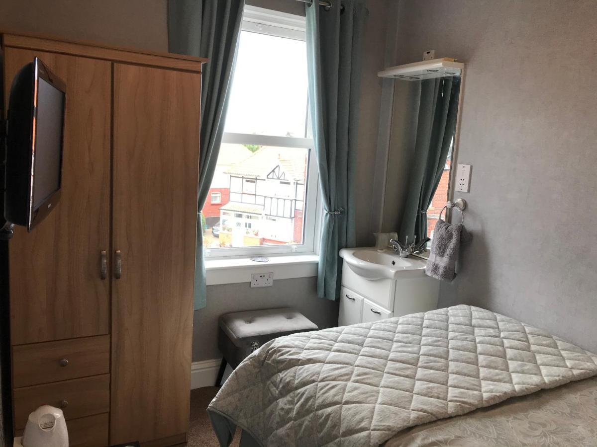 Norman Guest House With Free Parking Whitby Exterior photo